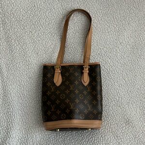 Faux Louis Vuitton bucket tote bag